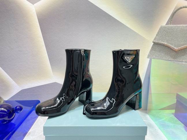 W-Prada-003