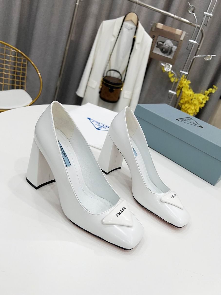 W-Prada-005
