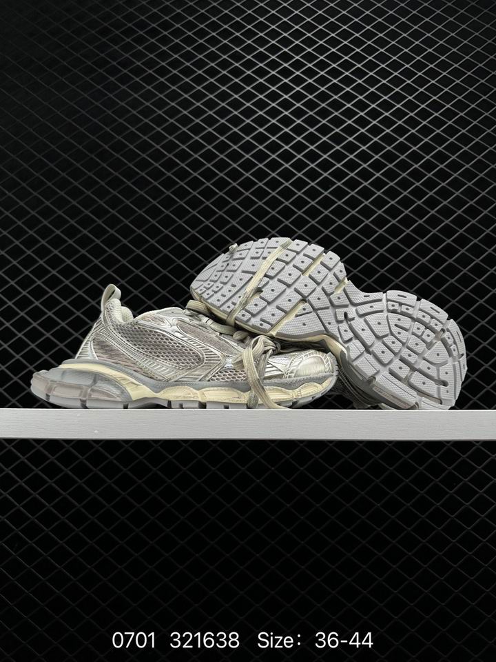 W-Balenciaga-029