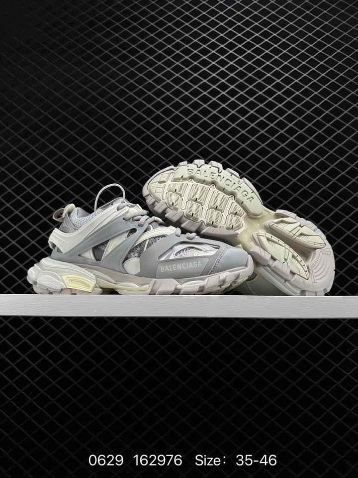 W-Balenciaga-012