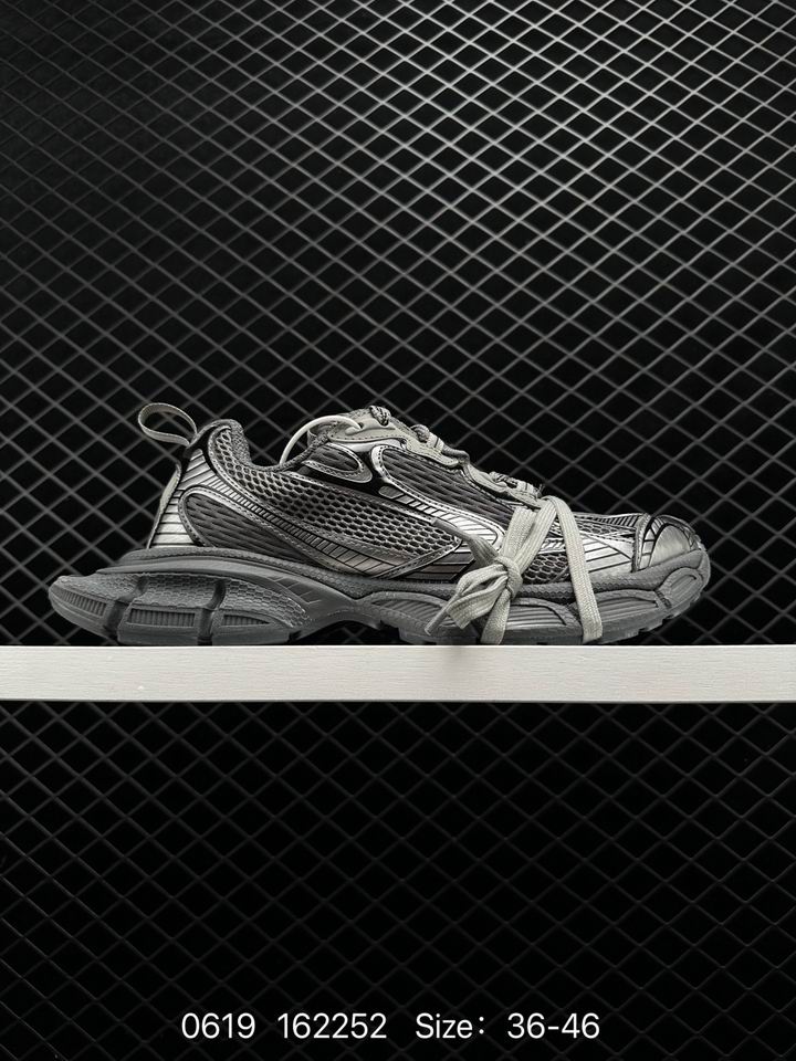 W-Balenciaga-043