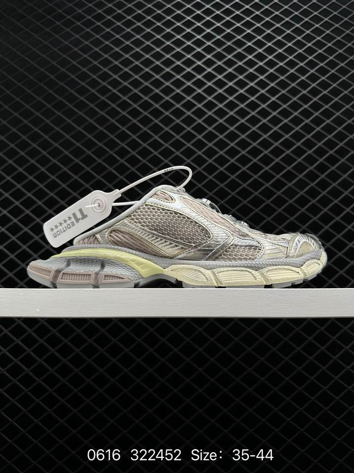 W-Balenciaga-044