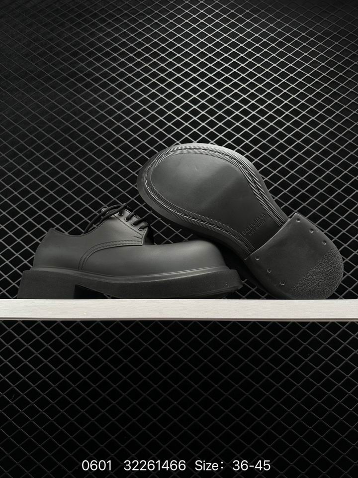 W-Balenciaga-023