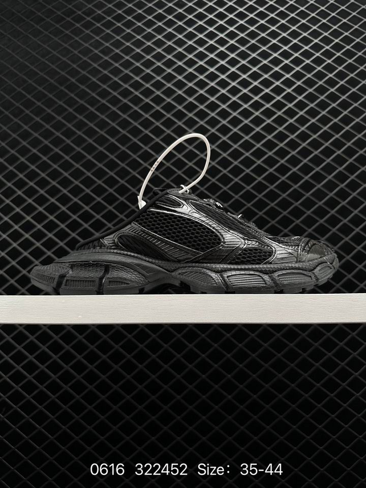 W-Balenciaga-048