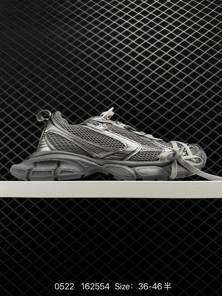 W-Balenciaga-058