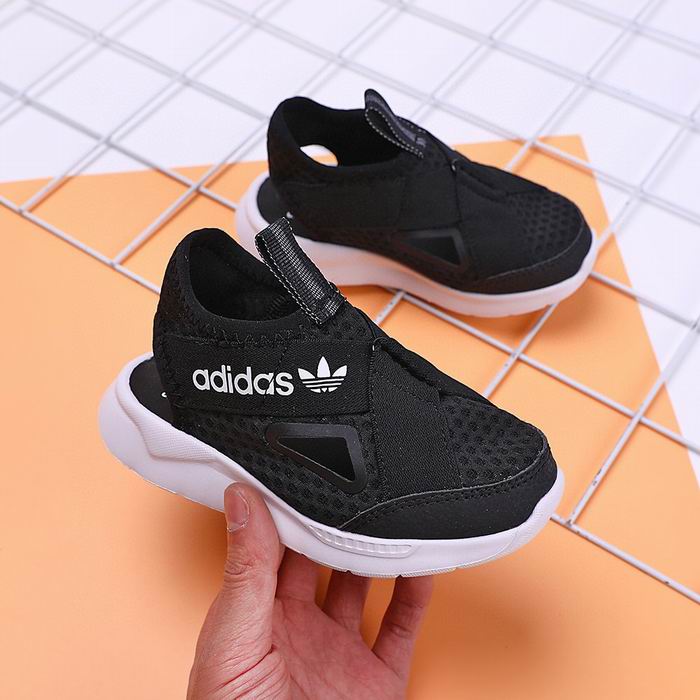 Kids Adidas-047