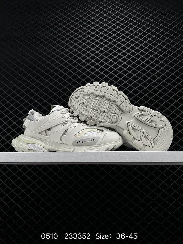 W-Balenciaga-072
