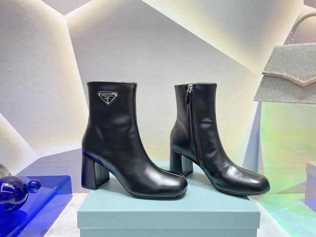 W-Prada-008