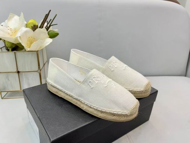 W-Prada-010