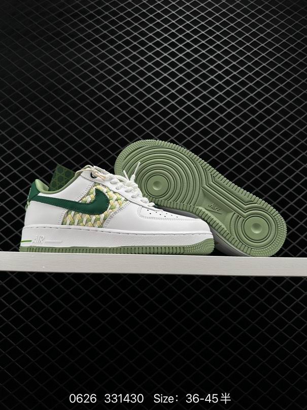 AF1-136