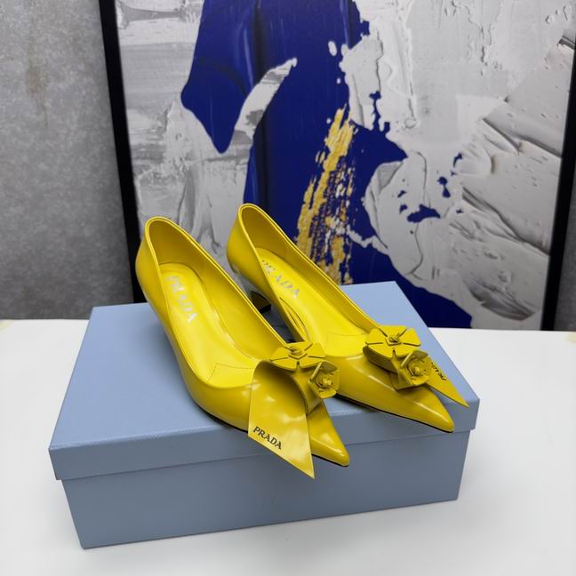 W-Prada-011