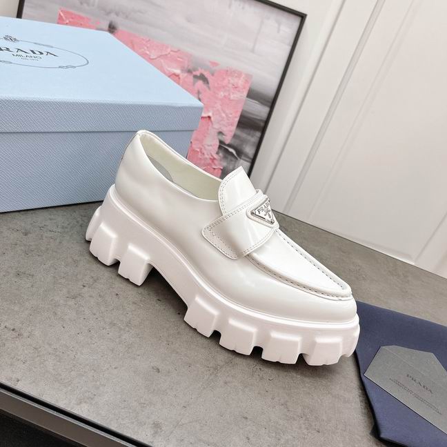 W-Prada-013