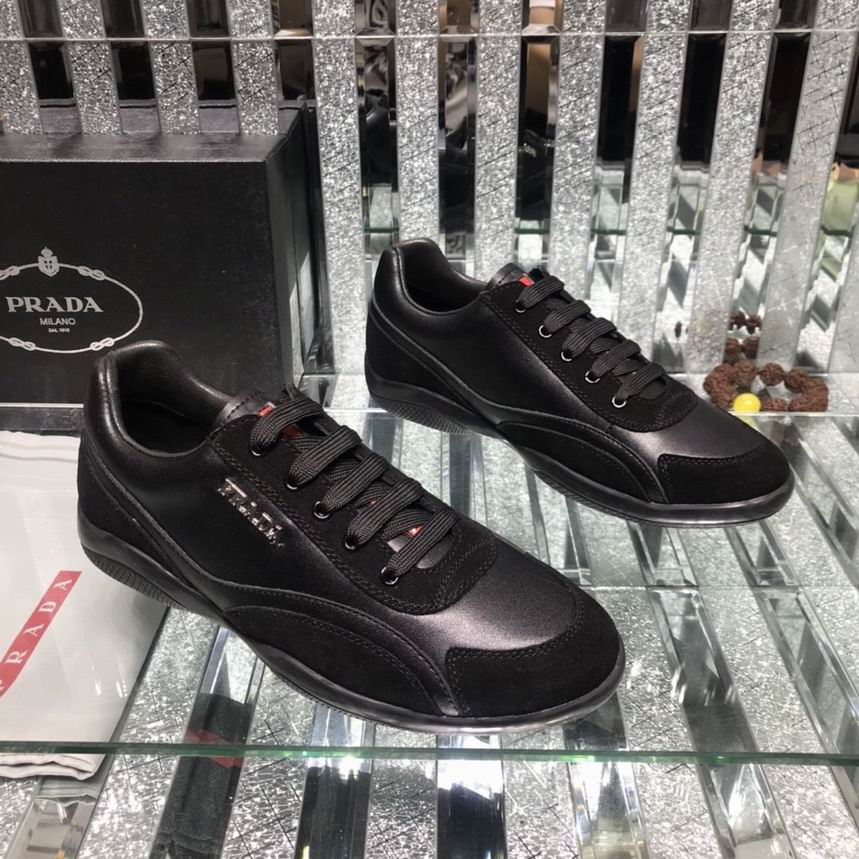 Prada-011