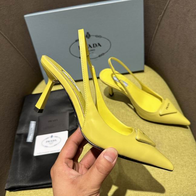 W-Prada-027