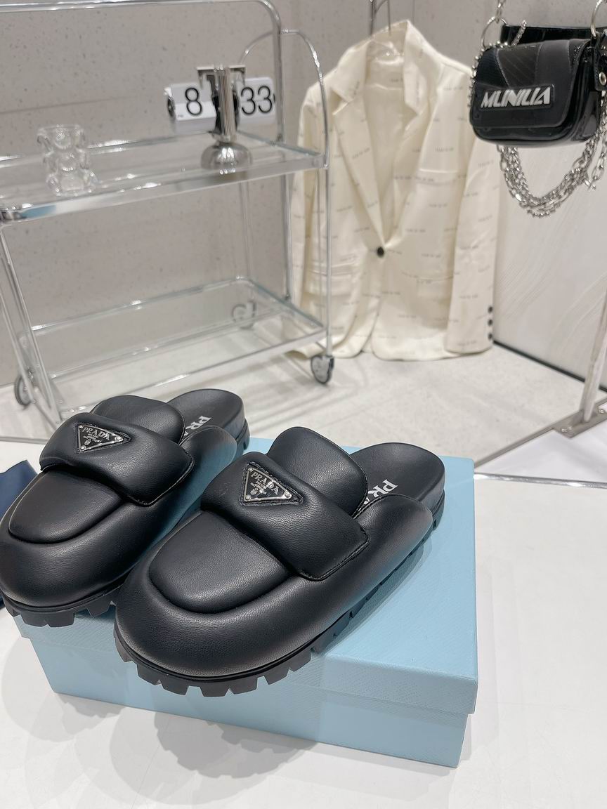 W-Prada-028