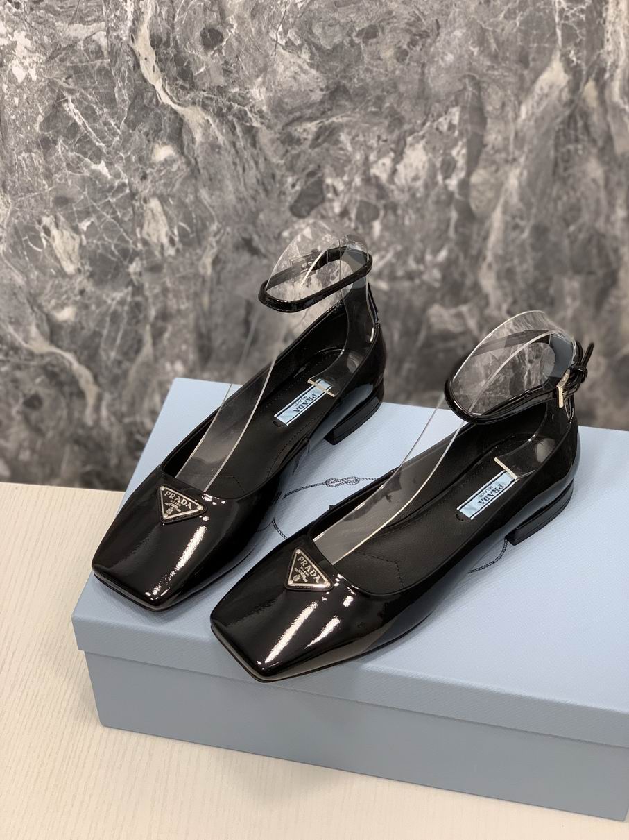 W-Prada-031