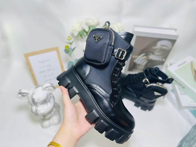 W-Prada-035