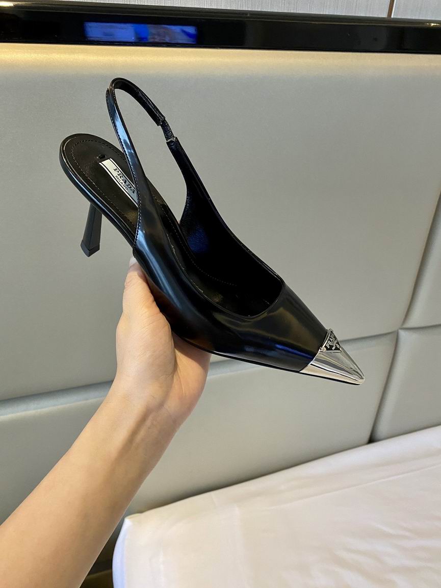 W-Prada-037