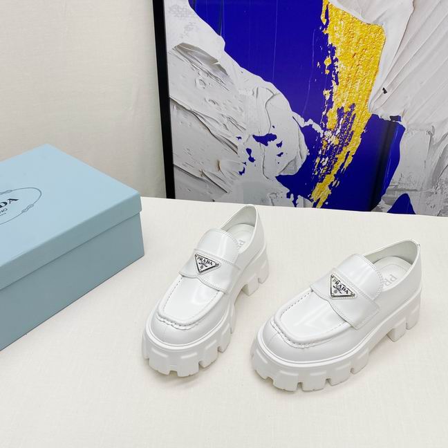 W-Prada-038