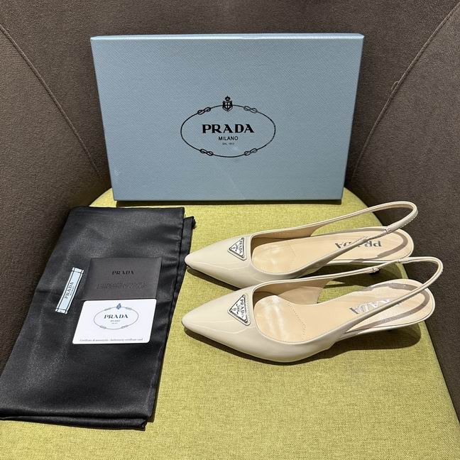 W-Prada-042