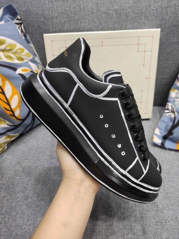 W-McQUEEN-059
