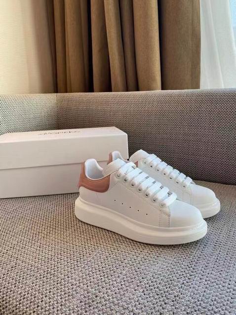 W-McQUEEN-061