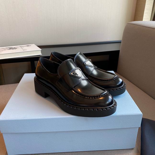 W-Prada-046