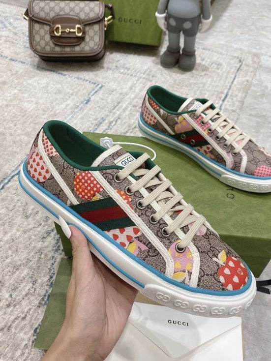 Gucci-115