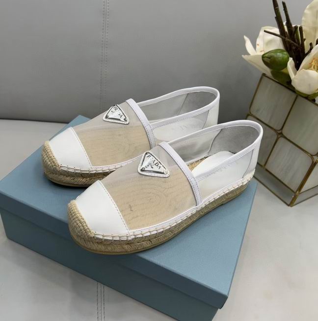 W-Prada-051