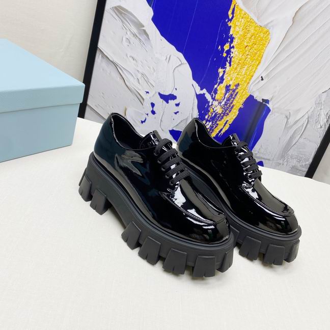 W-Prada-052