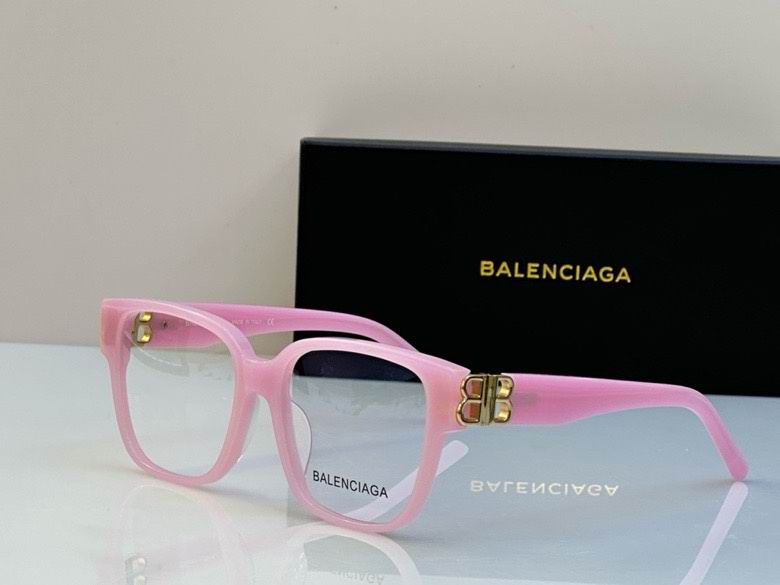 Balenciaga-052