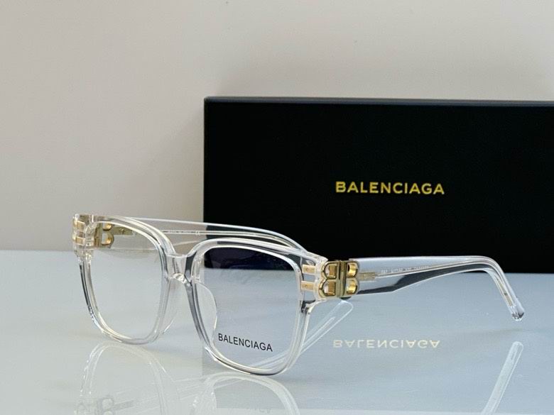Balenciaga-056