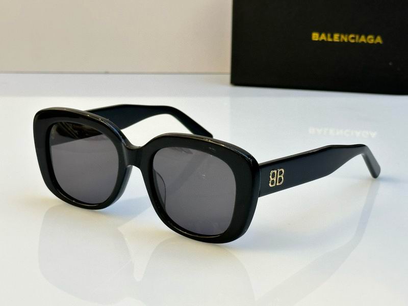 Balenciaga-010