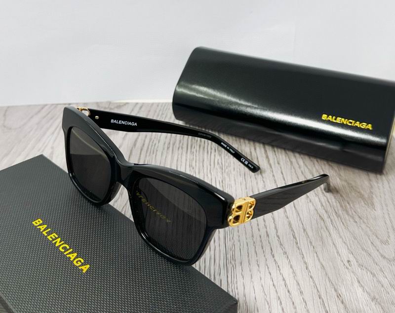 Balenciaga-004