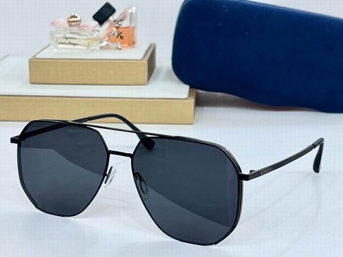 Gucci-056