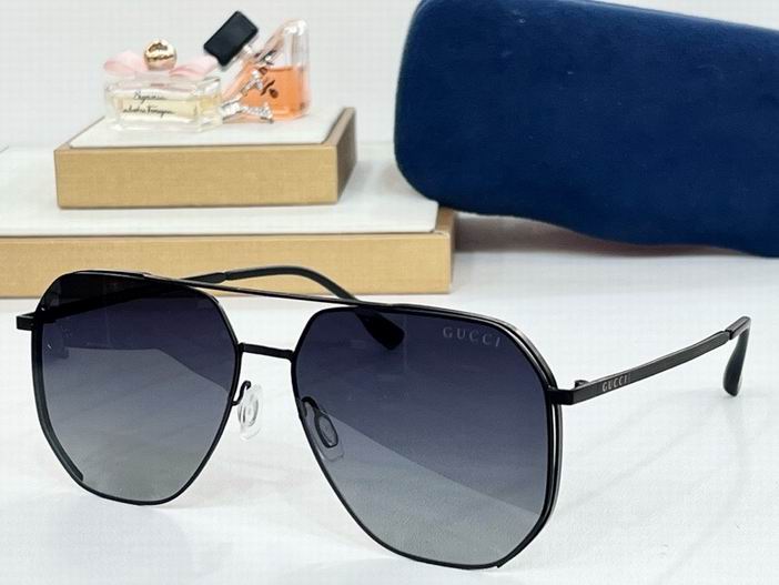 Gucci-057