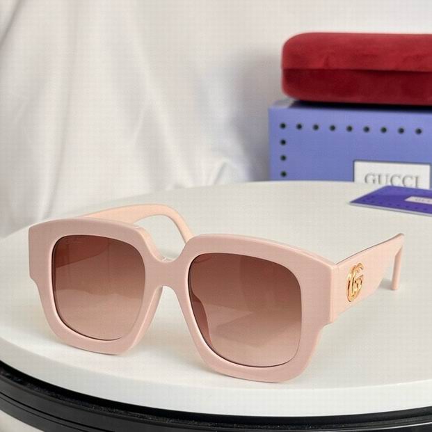 Gucci-095