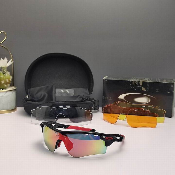 Oakley-037