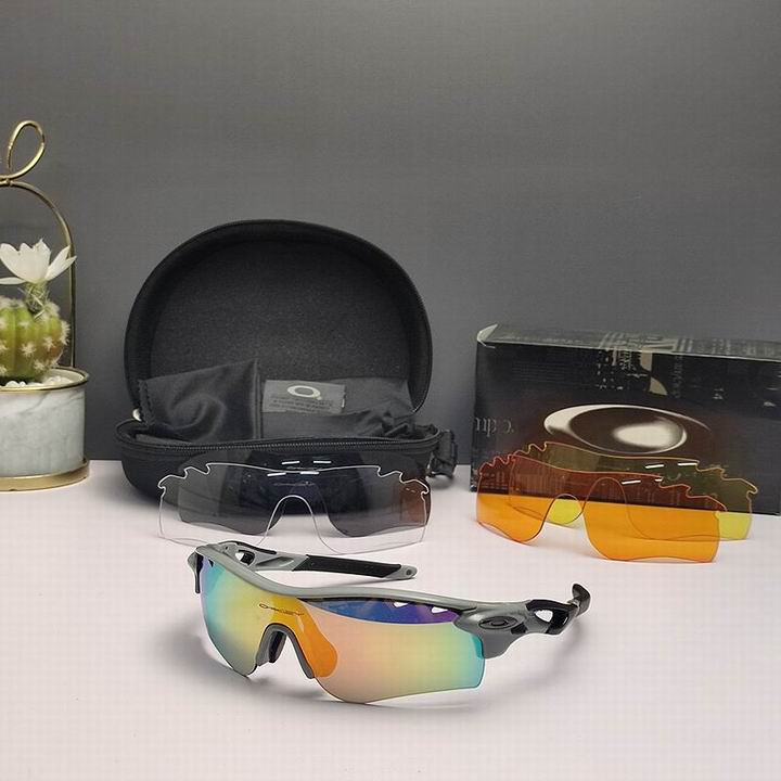 Oakley-038
