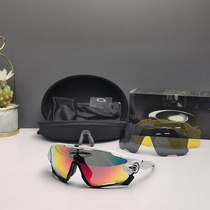 Oakley-041