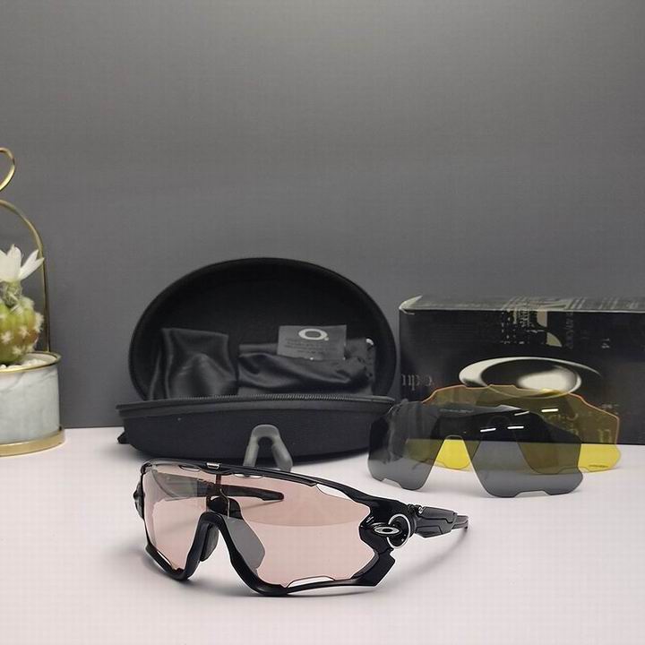 Oakley-042