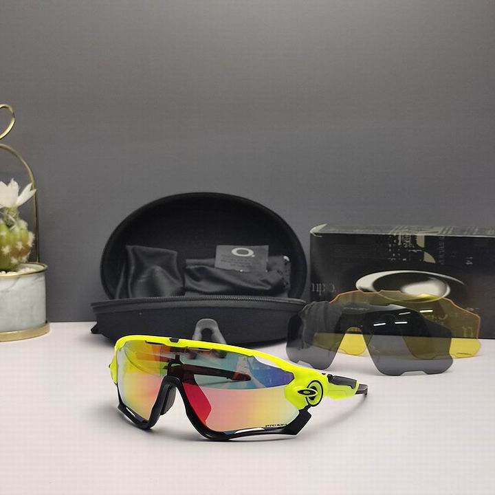 Oakley-043
