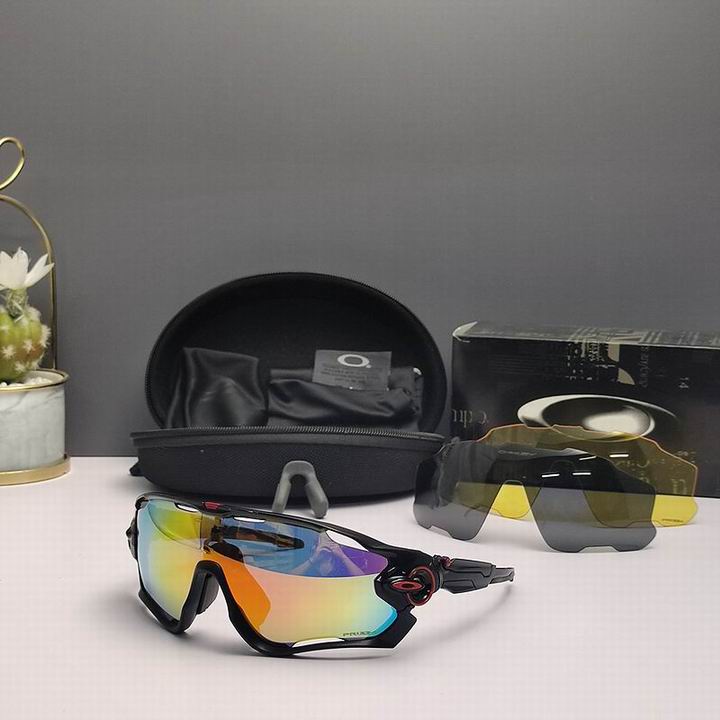 Oakley-044