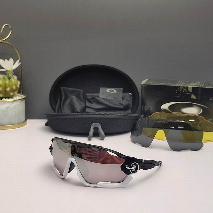 Oakley-049