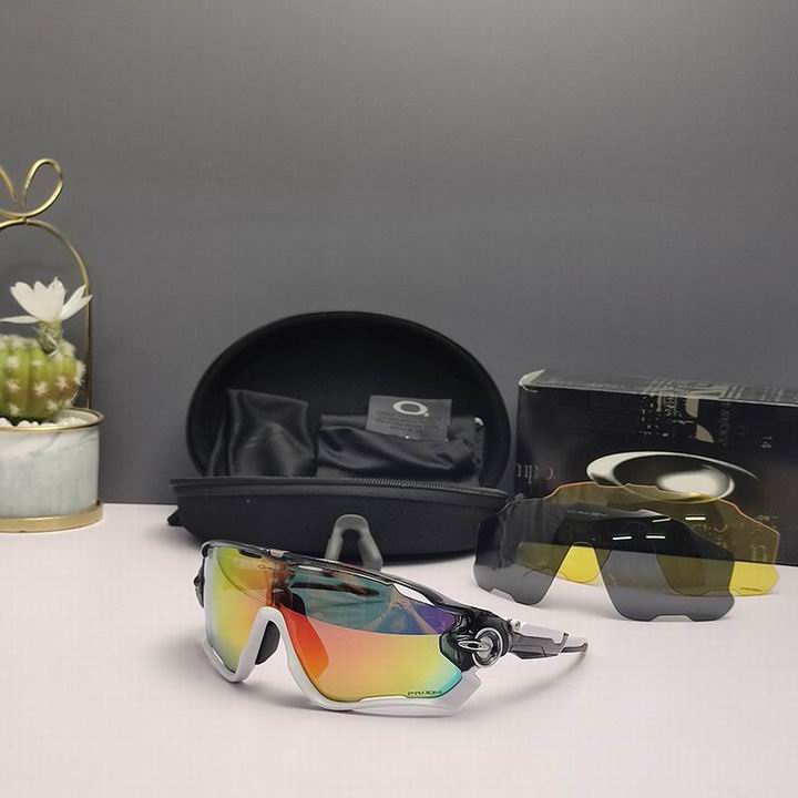Oakley-052