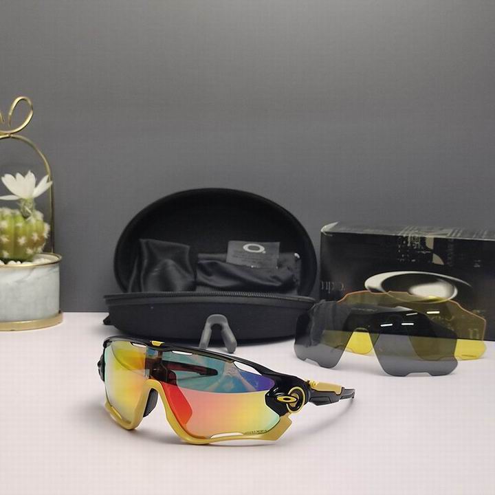 Oakley-054