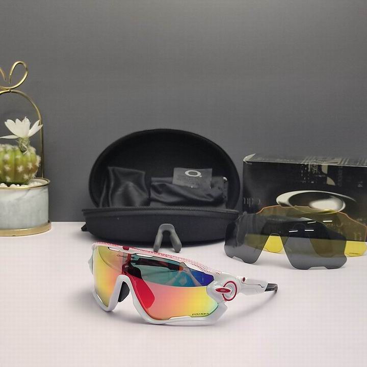 Oakley-056