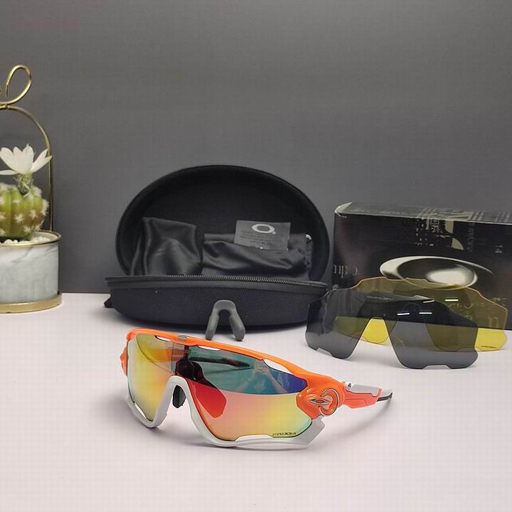 Oakley-057