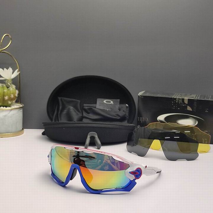 Oakley-059