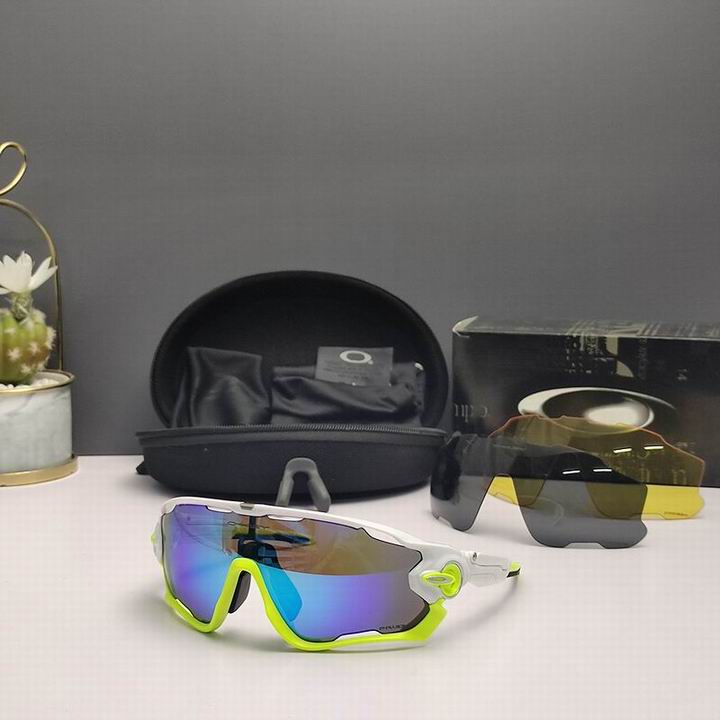 Oakley-067